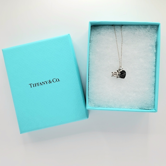 Return to Tiffany Barry Marlow small heart/sea turtle - Picture 2 of 6